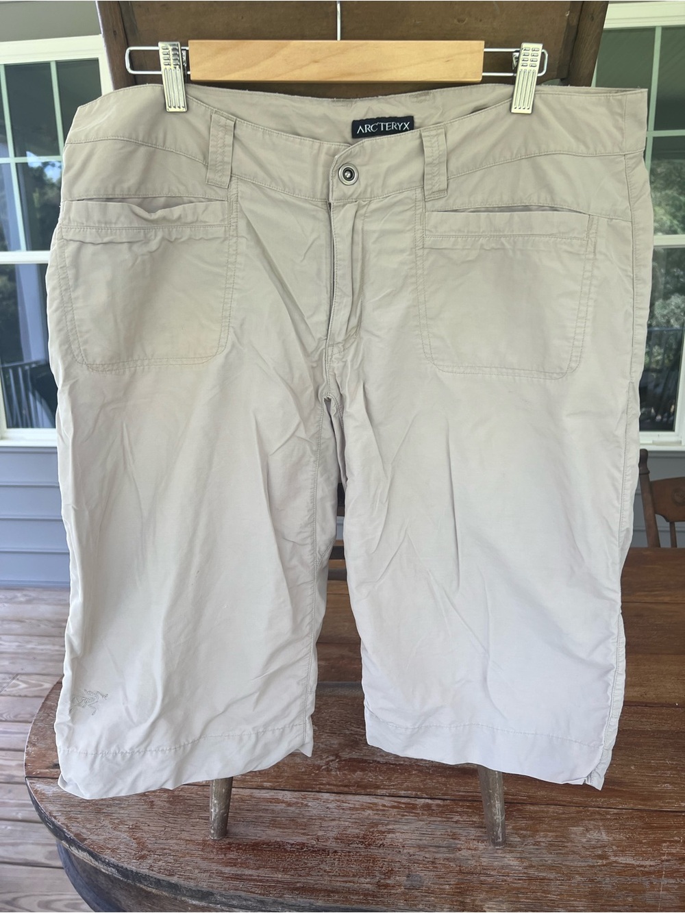Arc'teryx Rana Long Shorts Tan Beige Hiking Gorpcore Women's Size 14